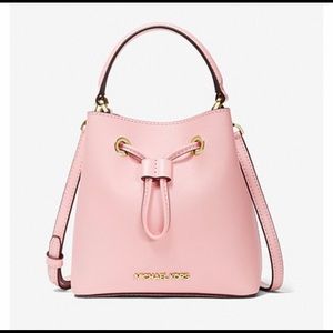 🗣SALE💥 MICHAEL KORS Suri Small Crossbody 🌸